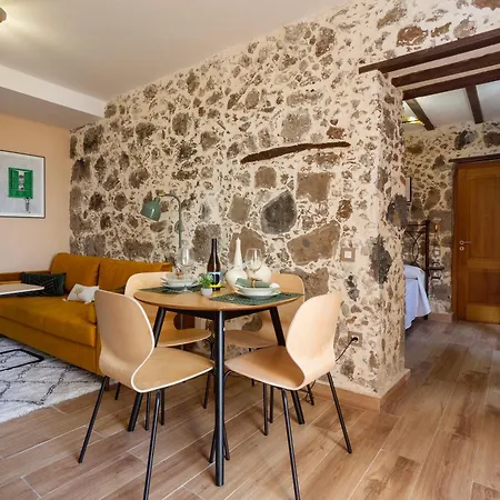 Дом отдыха Casa Emblematica La Alameda Агуа-де-Фонтаналес